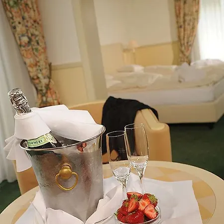 Ringhotel Rheinhotel Vier Jahreszeiten 4* Meerbusch